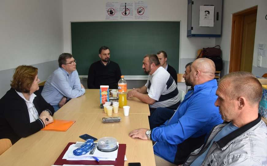 Delegacija Vlade KS posjetila škole u Konjević Polju: Pružiti bolju pomoć učenicima